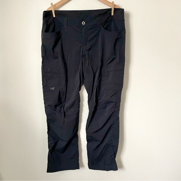 Arc’teryx Women's Parapet Pants Hiking Outdoors Nylon Pants - Picture 1 of 9